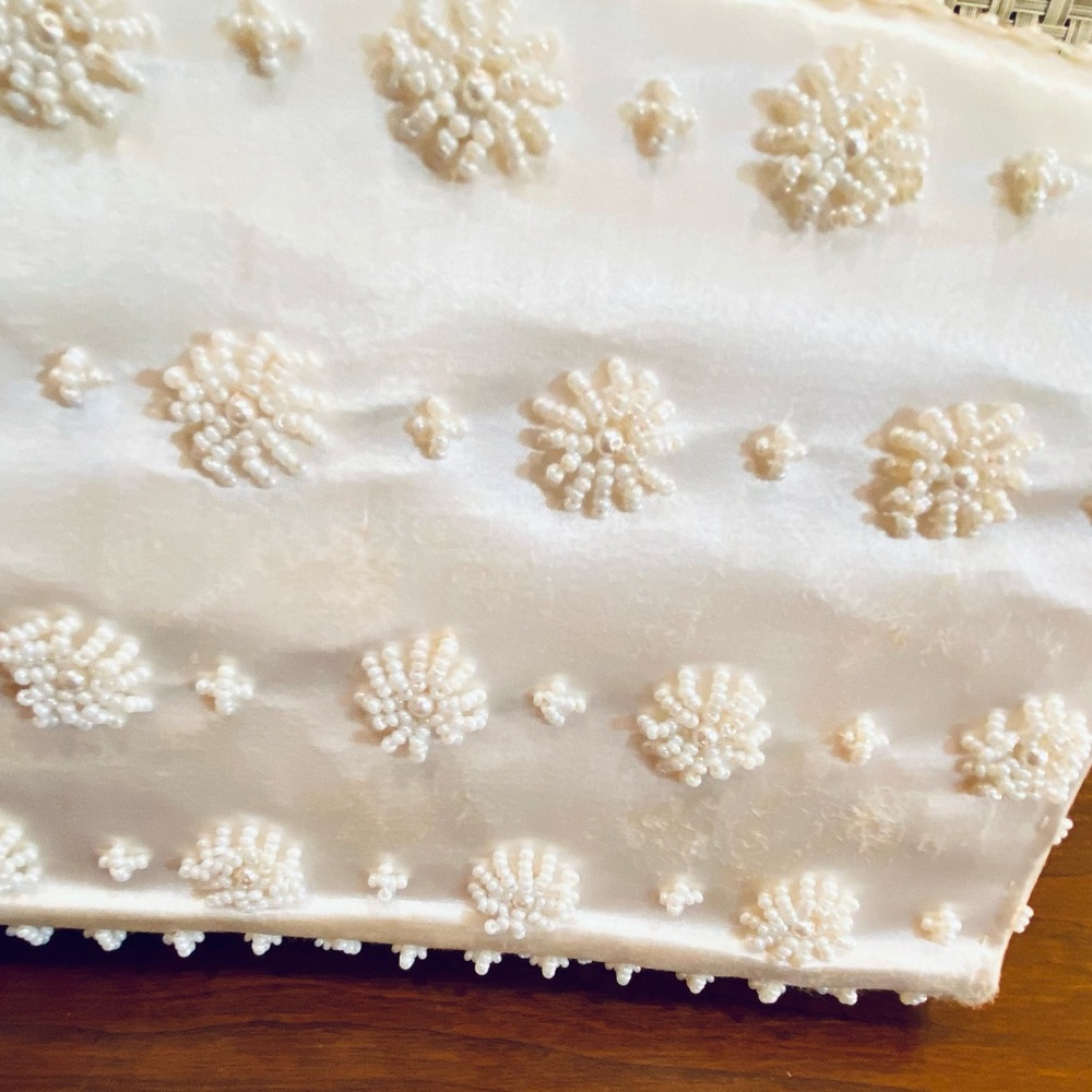 🌟HP🌟VTG 1950s Ivory Silk Bead & Sequin Envelope Clutch Evening Bag - Picture 13 of 13